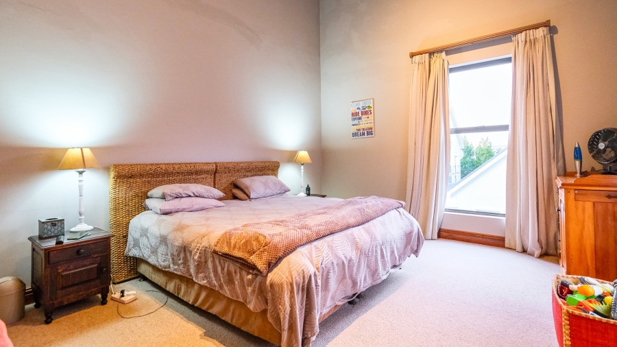 5 Bedroom Property for Sale in Kraaibosch Manor Western Cape